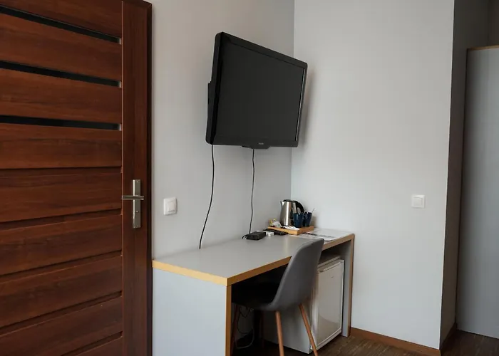 Adler Alojamento de Acomodação e Pequeno-almoço Łódź